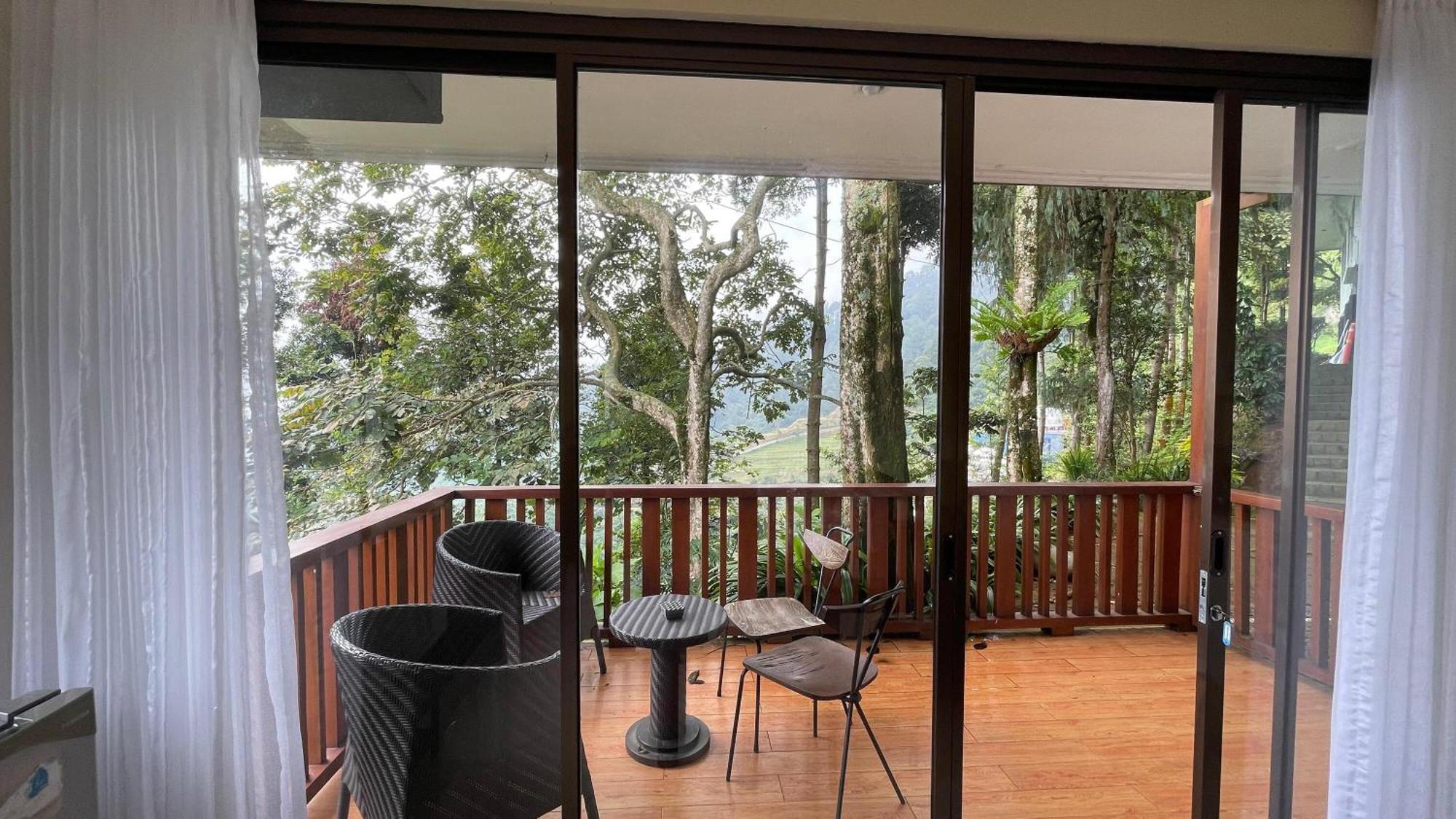 Damar Langit Resort Cisarua Exterior photo